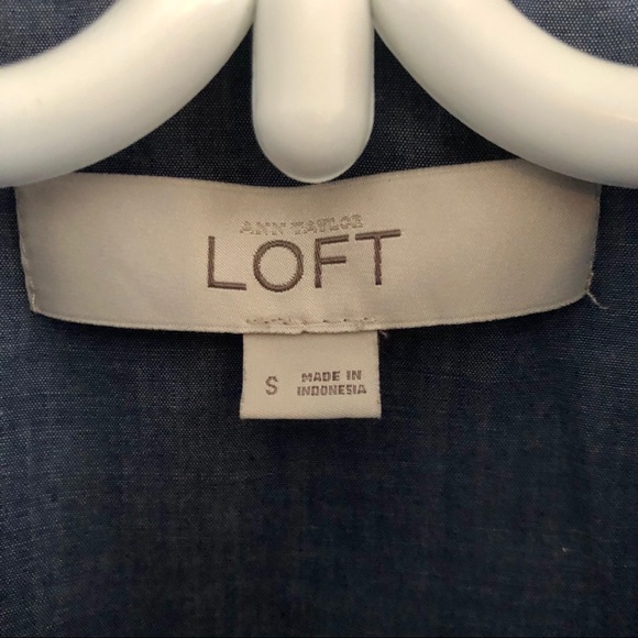 Light denim sleeveless blouse - Picture 5 of 5